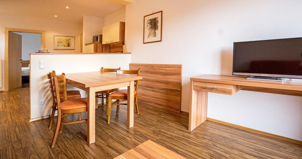 Hotel Haus Stampfer Weissensee Habitación foto
