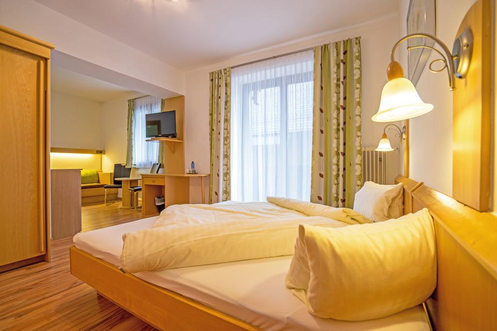 Hotel Haus Stampfer Weissensee Habitación foto