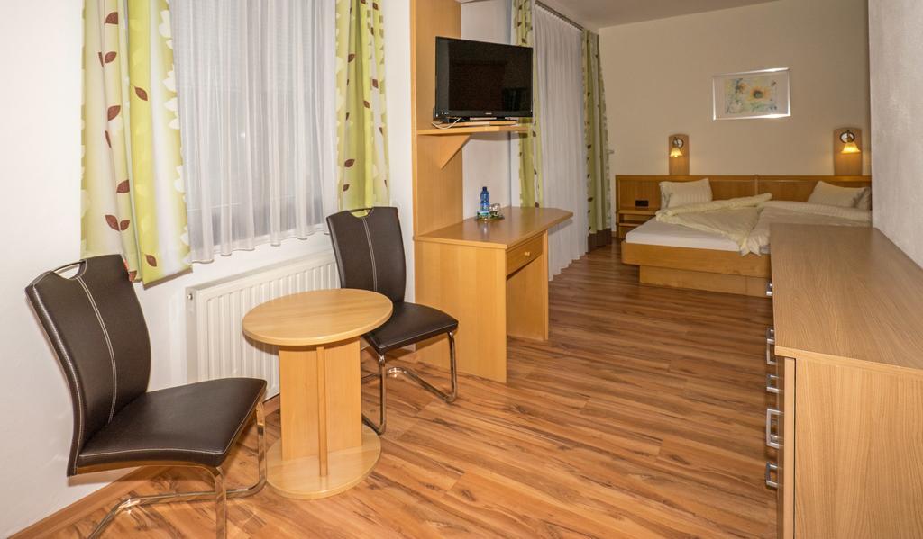 Hotel Haus Stampfer Weissensee Exterior foto