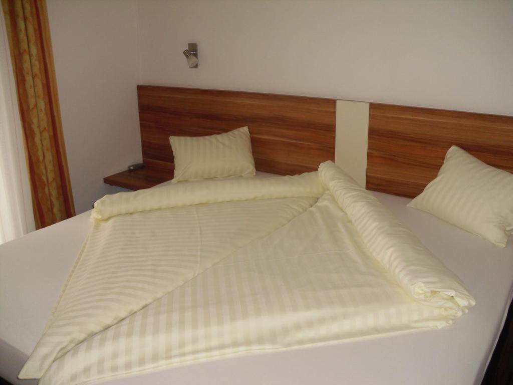 Hotel Haus Stampfer Weissensee Habitación foto