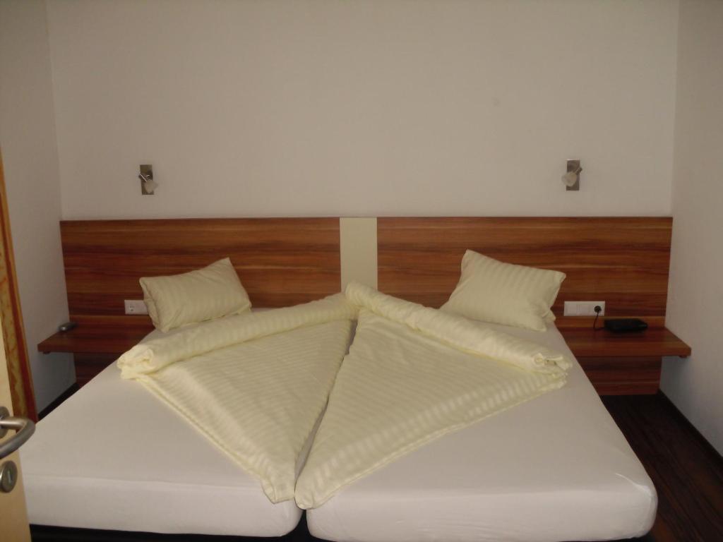 Hotel Haus Stampfer Weissensee Habitación foto